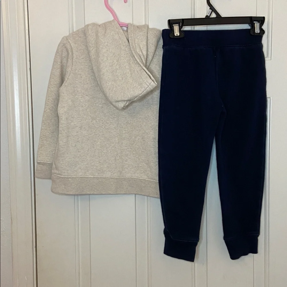 GAP toddler/kid size 5 sweat pant and‎ hoodie set
